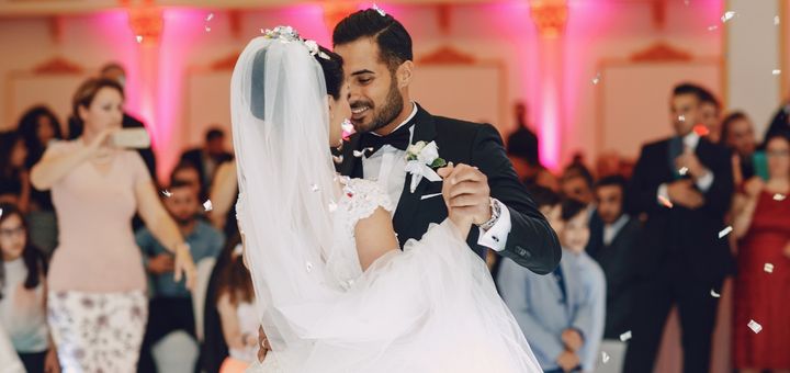 dugun-kamera-cekimi-fiyatlari-istanbul-kameraman-nisan-kina-sunnet-kamera-cekimi-yapan-yerler-uygun-fiyatli-video-kamera-cekimi