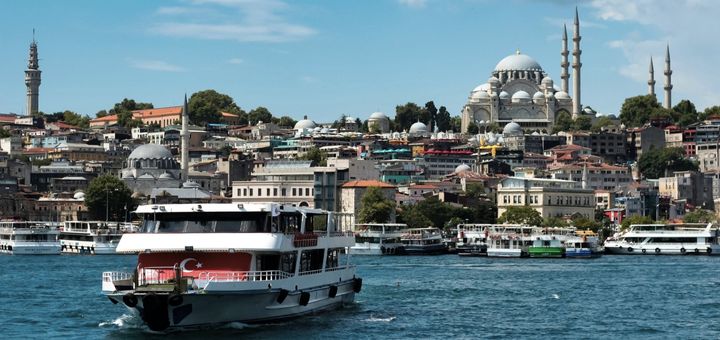 istanbul-bogaz-tekne-dugunu-kamera-video-cekim-ucreti-kameraman-kiralama-tekne-dugunu-kamera-cekimi-yapan-yerler-uygun-fiyatli