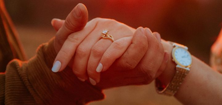 nisan-kamera-cekimi-fiyatlari-istanbul-kameraman-evde-salonda-nisan-kamera-cekimi-yapan-yerler-uygun-fiyatli-nisan-video-kamera-cekimi